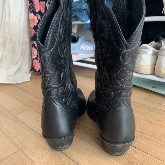 Women’s Heritage R Toe Western Boot - Picture 9 of 9